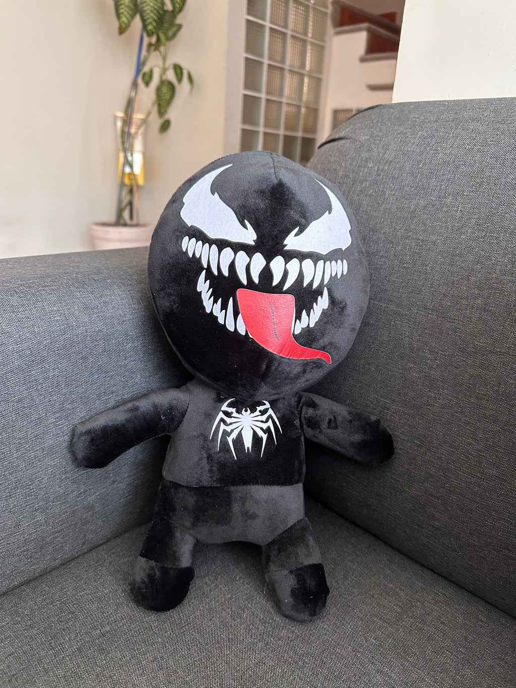 Venom de peluche 35 cm Nacional C3-S/C